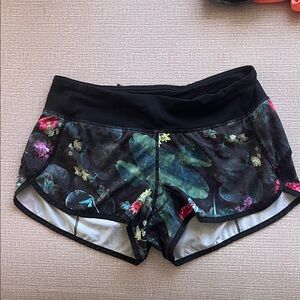 Set of two lululemon athletica low rise speed up short 2.5 inseam
